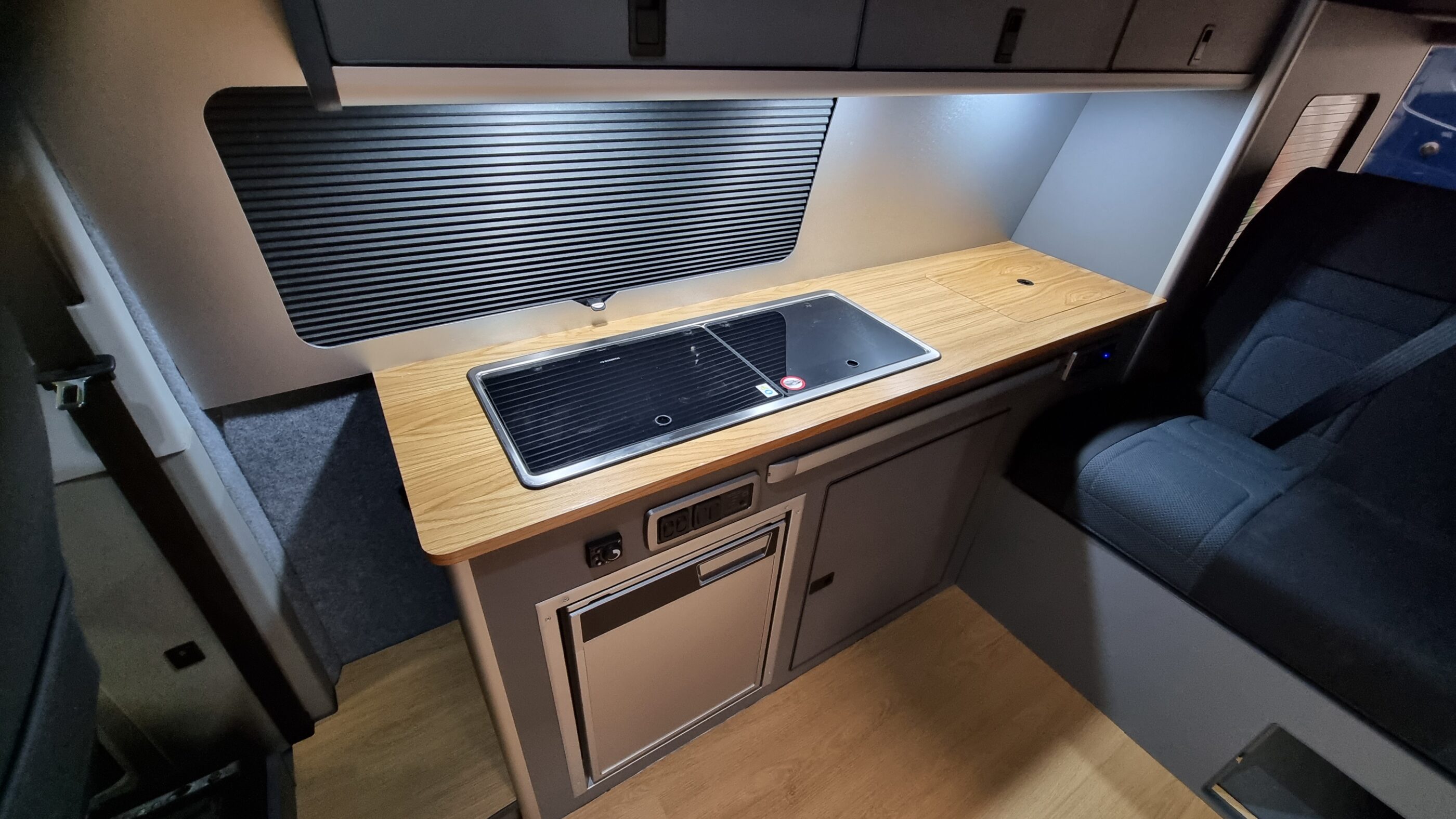 Vanlife VW Transporter | Modern, Sleek And Beautiful 5 vanlife T6 campervan